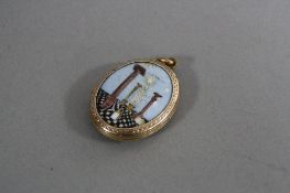 A VICTORIAN GOLD AND ENAMEL MASONIC LOCKET