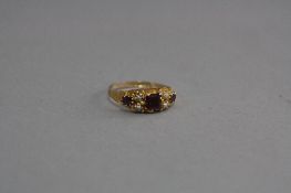 A VICTORIAN 9CT PEARL AND GARNET SET RING, ring size Q