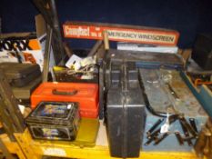 A QUANTITY OF MISCELLANEOUS TOOLS, including a tool crate with contents and loose