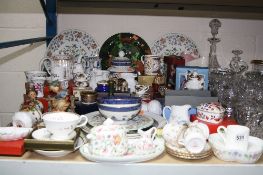 A COLLECTION OF MOSTLY 20TH CENTURY CERAMICS, including Spode, Royal Doulton, Minton, Royal