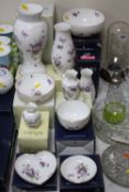 AYNSLEY 'ENGLISH VIOLETS' VASES AND TRINKETS, all boxed (10)
