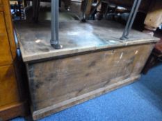 AN EARLY 20TH CENTURY ELM BLANKET BOX