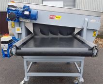 1 x Tong Peal portable roll lift grader / sizer for various vegetable products. Variable speed. With