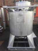 1 x GWS Finncort all s/s 1000L storage palicon with bottom discharge. Lift out £75. CF1-184.