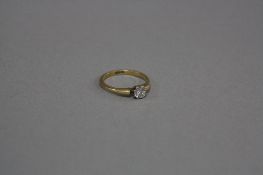 AN EARLY 20TH CENTURY SINGLE STONE DIAMOND RING, estimated old European cut diamond weight 0.30ct,