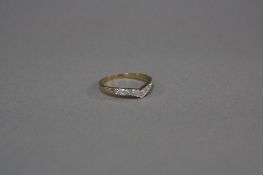 A 9CT DIAMOND CLUSTER WISHBONE RING, ring size L