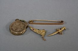 MISCELLANEOUS JEWELLERY COLLECTION, to include a 9ct gold plain bar brooch, measuring