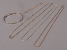 Two neckchains and one bracelet all in 9ct gold of marine, faceted curb and 'S' links,