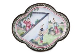 A SMALL CHINESE QUATREFOIL CANTON ENAMEL TRAY. Qing Dynasty, 18th Century. Painted to the interior