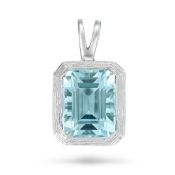 NO RESERVE - AN AQUAMARINE PENDANT set with an octagonal step cut aquamarine of approximately 6.04