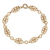 NO RESERVE - A GOLD BRACELET in 9ct yellow gold, comprising a row of scrolling links, full British